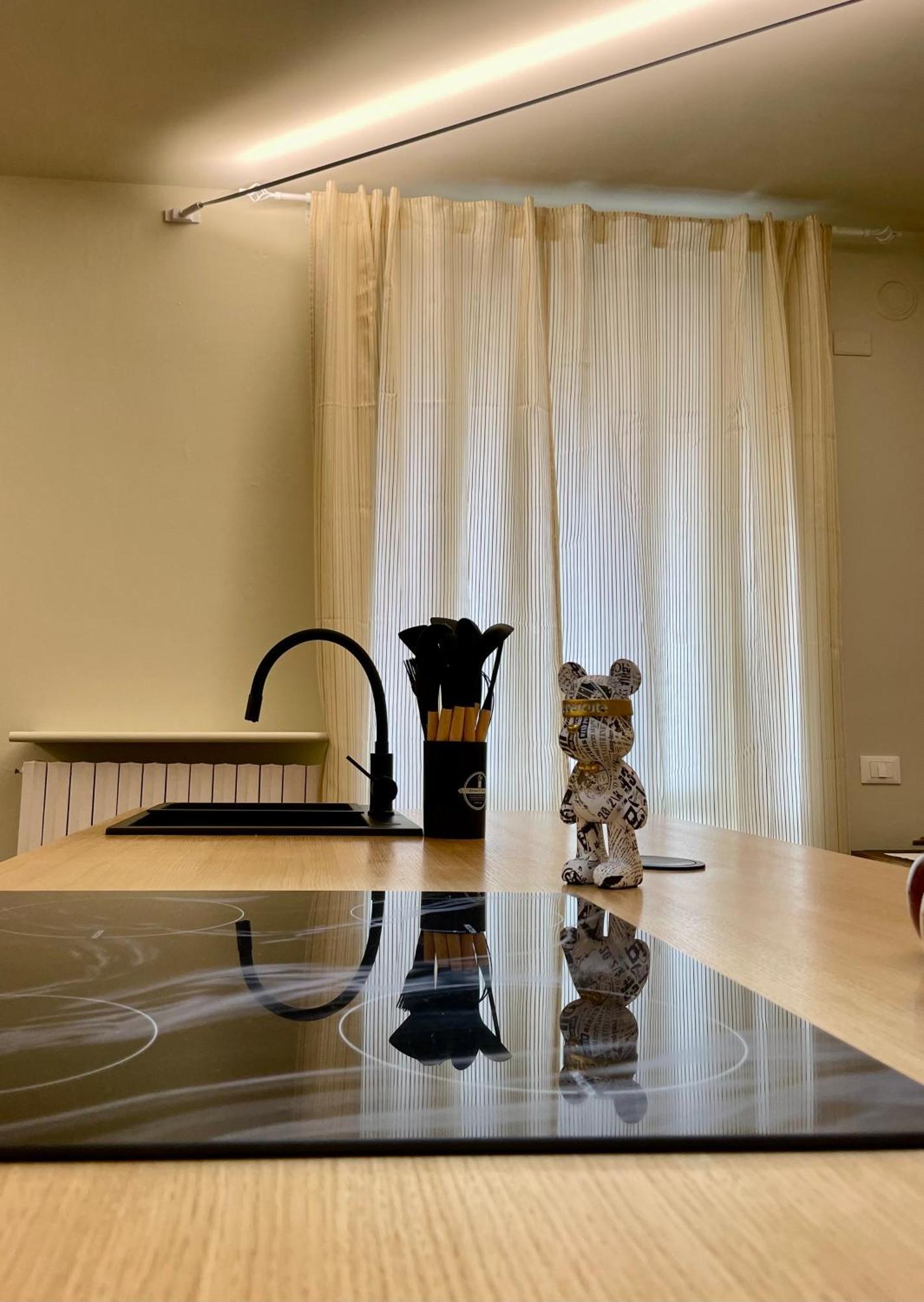 Appartamento 33 Borgo Ticino Lux Free Parking & Private Garden Pavia Esterno foto