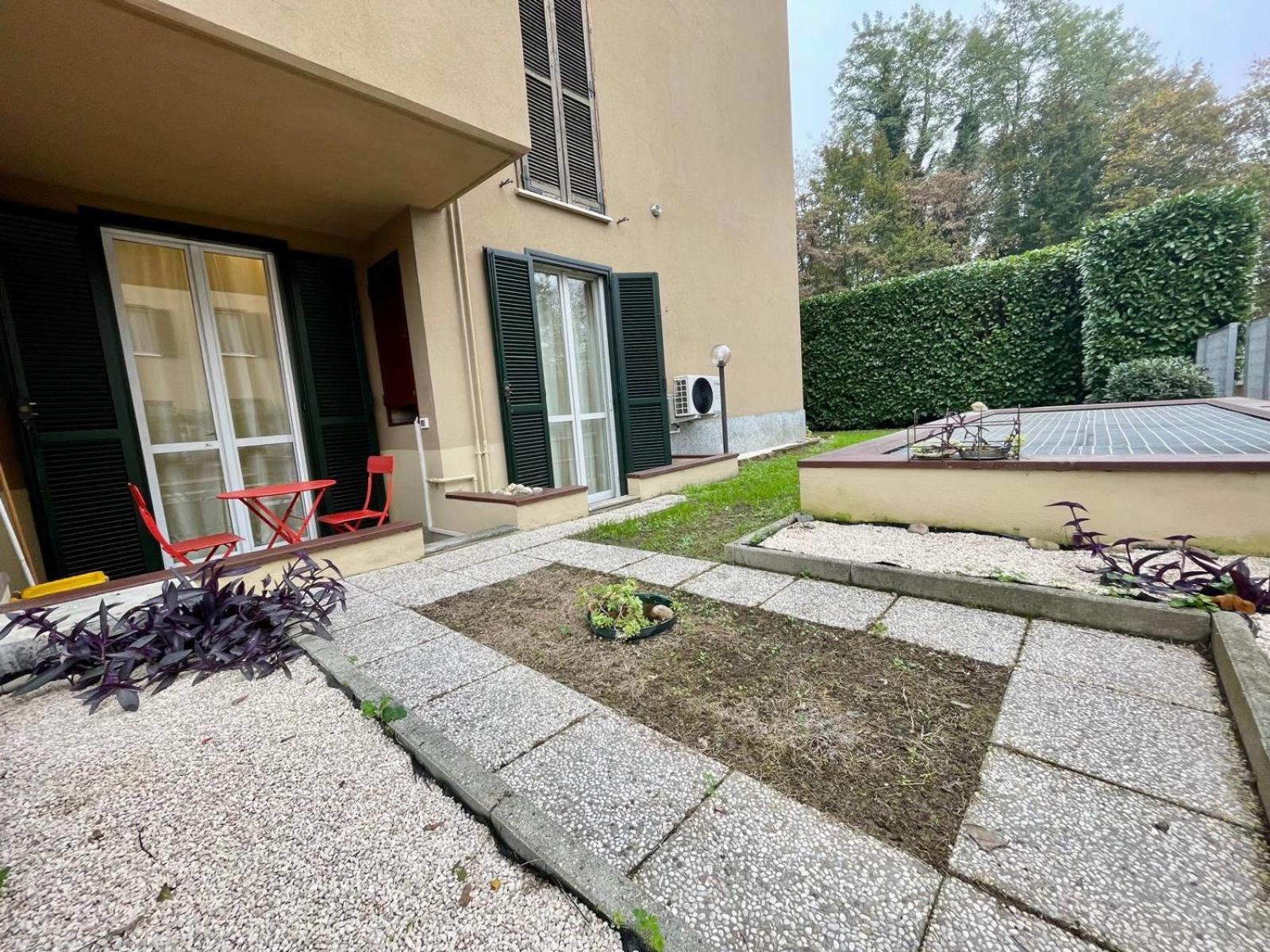 Appartamento 33 Borgo Ticino Lux Free Parking & Private Garden Pavia Esterno foto